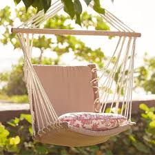 Notre Selection De Mobilier De Jardin Pour Un Exterieur Qui En Jette Elle Decoration Mobilier Jardin Fauteuil Hamac Et Fauteuil Classique