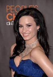 Poco dopo ha firmato un contratto con la hollywood records. Demi Lovato At Arrivals For People S Choice Awards 2010 Arrivals Photo Print 16 X 20 Walmart Com Walmart Com