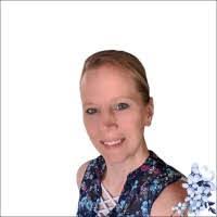 Becky Niles's Instagram, Twitter & Facebook