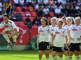 Als fußballerin des jahres wird in deutschland jährlich eine spielerin als herausragende der saison geehrt. Fussball Wm Der Frauen In Deutschland Stagniert Die Entwicklung Fussball