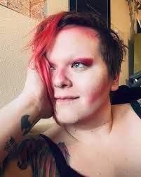 Elmer Ash's Instagram, Twitter & Facebook