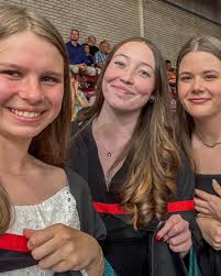 𝐆𝐫𝐚𝐝𝐮𝐚𝐭𝐢𝐨𝐧 𝐅𝐫𝐨𝐦 𝐌𝐏𝐓 🎓】 Somehow, 🆆🅴 🅼🅰🅳🅴 🅸🆃. And  somehow, we're graduating. Feeling genuinely lucky to have passed every  subject and reached the end of this journey. Two years flew by faster