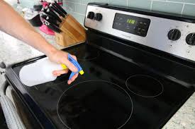 You can clean your glass top stove naturally with these six quick steps, without resorting to harsh chemicals that could possibly contaminate your food. There S Always A Debate How To Clean A Glass Top Electric Stove Here S Our Best Tried And True Three Ways To Cleaning Hacks House Cleaning Tips Electric Stove