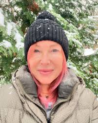 Welcome to our next chapter! 💕 We just launched a super fun PINK rental  home in Soulard! (Right down the block from our former bakery space)! We  found the perfect spot to