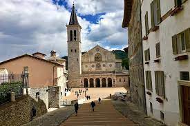 Tour In Kleiner Gruppe Schokoladenfabrik Perugia Und Spoleto 2022 Rom Tiefpreisgarantie