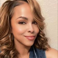 Leann Kirk's Instagram, Twitter & Facebook