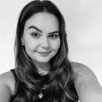 Jenna Roper's Instagram, Twitter & Facebook