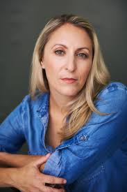 Liz Pearce's Instagram, Twitter & Facebook