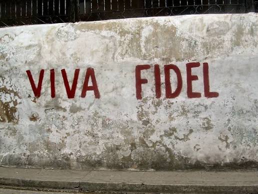 Fotos gratis : blanco, pared, firmar, pintada, presidente, Cuba, tributo,  art, mural, revolución, líder, revolucionario, área urbana, Fidel Castro  2048x1536 - - 1363776 - Imagenes gratis - PxHere