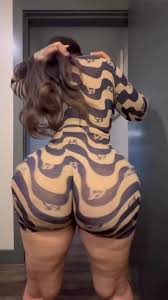 Big Booty, twerking, ass clap, thick ass - Porn - EroMe