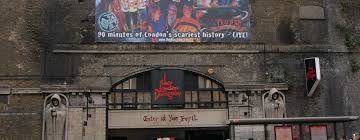 Explore london dungeon located in london, united kingdom. Jack The Ripper Tour Durch London Mit Besuch Des Gruselkabinetts London Dungeon Musement