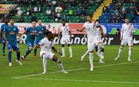Dört kez hırvatistan milli takımı forması da giyen livaja'nın kariyerinde inter, atalanta, las palmas ve rubıin kazan gibi takımlar da yer. 7ypkur Ksuxs0m