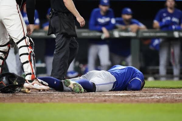 George Springer reacting to a tough plate appearance, do AI tạo