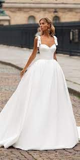 27 Silk Wedding Dresses For Elegant And Refined Bride Wedding Dresses Guide Wedding Dresses Simple Bridal Dresses Wedding Dress Guide