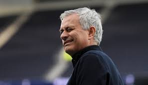 Born 26 january 1963), is a portuguese professional football manager and former player who is the head. Teatr Odnogo Aktera Mourinyu Ustroil Spektakl Na Brovke Vo Vremya Matcha Protiv Ms Video 3 Fevralya 2020 G Dinamo Kiev Ot Shurika