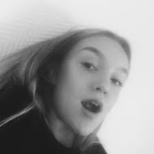 Renate Green's Instagram, Twitter & Facebook