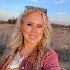 Whitney Lawless's Instagram, Twitter & Facebook