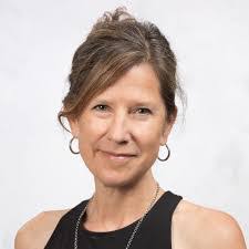 Kim Cromwell's Instagram, Twitter & Facebook