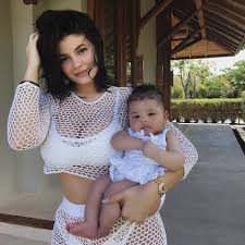 Kylie jenner's photo of her newborn daughter stormi webster is officially the most liked photo ever on instagram! Kylie Jenner Is Accused Of Photoshopping Her Daughter S Ear