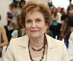 Maria Cavaco Silva recebida com apupos e assobios