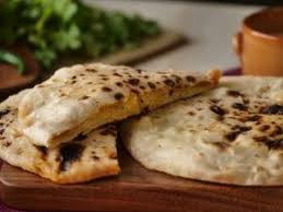 Tandoori Aloo Cheesy Naan Food Fusion In 2020 Food Naan Recipes