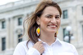 Yuen: Peggy Flanagan's Native-designed fashion choices make statement about  power, identity