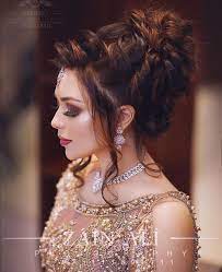 Lovely Make Up Nd Hairstyle Hairstyles For Gowns Evening Gown Hairstyles Evening Hairstyles