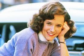 Lea Thompson thinks the first 'Back to the Future' is still the best: 'It's  a perfect screenplay.' : r/entertainment