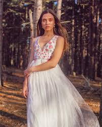 Dreamy Vibes In This Dress Also I M Giving Away A 200 Jcpenney Gift Card To Help You Get Ready For Prom To Ent Cute Formal Dresses Dresses White Prom Dress