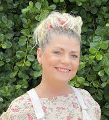 CINDY WIDER AUSTRALIAN FEATURED ARTIST