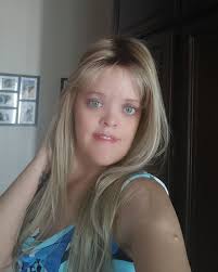 This beautiful woman emailed us...