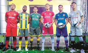 Aplikasi ini menyediakan gambar pemain bola dari berbagai tim, aplikasi ini mampu menyimpan gambar dan mengubah gambar wallpaper ponsel kamu. Jangan Dangkal Pengurusan Bola Sepak Utusan Digital