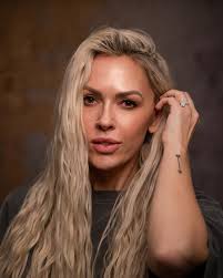 V. Cellina Photography