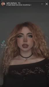 Opitz Barbi nem fogja vissza magát