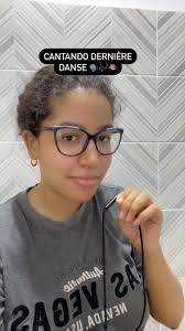 una domi cantando en francés pq si 🎶🗣️ #dernieredanse #cantar #dominicana  #latina , reuniendo coj#ne para subirlo pq mi papi me dijo que se oía  nítido 🗣️