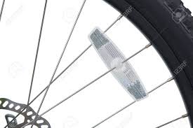Nahaufnahme Des Reflektors An Der Speiche Mountainbike Installiert Ist Isoliert Auf Weiss Lizenzfreie Fotos Bilder Und Stock Fotografie Image 47444111
