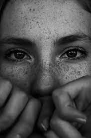 Made With Canon Eos 2000d Efs 18 55 Mm Macro 0 25m 0 8ft Portrait Photography Fotoamador Self Portrait Photography Artistic Photography Freckles Photography
