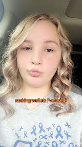 alyvia. (@alyvia_brown)