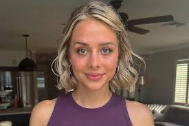 TikTok Star Bailey Hutchins Dies at Age 26, 2 Years After Colon Cancer  Diagnosis