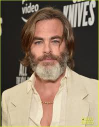 Chris Pine Explains Why He's Rocking Longer Hair & a Scruffy Beard Lately:  Photo 4720063