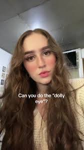 Sandi Solis's Instagram, Twitter & Facebook