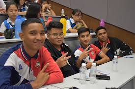 Sk taman bukit indah menang anugerah sekolah bestari microsoft. University Of Reading Malaysia On Twitter Spm Examinations Are Just Around The Corner Uorm Welcomed Smk Taman Bukit Indah In A Bid To Help Spm Candidates Prepare For Their Examinations Uorm Smkbi