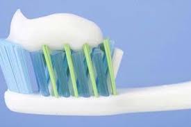 Efek Negatif Deterjen Dalam Pasta Gigi