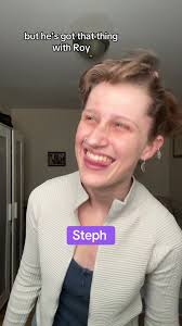 Very much a personal headcanon pls don’t yell at me #batfam #stephaniebrown  #robin #batgirl #spoilerdc #timdrake #redrobin #jasontodd #redhood