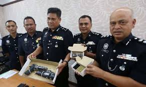 Listen to nurul fatihah abu hassan | soundcloud is an audio platform that lets you listen to what you love and share the sounds you create. Pasangan Didakwa Membunuh