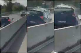 Fermato, scatta la revoca della patente. 2y7v7z Jkj3bm