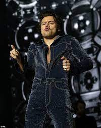 Harry Styles Puts On Very Animated Display At Capital S Jingle Bell Ball In London Daily Mail Online
