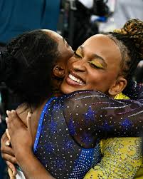 Kelli Snyder (@hellomrssnyder)