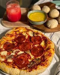 Domino S Deep Pan Pizza Pizza Express Dough Balls I Know What You Re Thinking Why Are We Mixing Brands Bec Pizza Toppings Favourite Pizza Pan Pizza