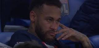 Mi sobrino me pega con una escoba en la cabeza* Mi hermana: ven papi, eso  no se hace Yo: